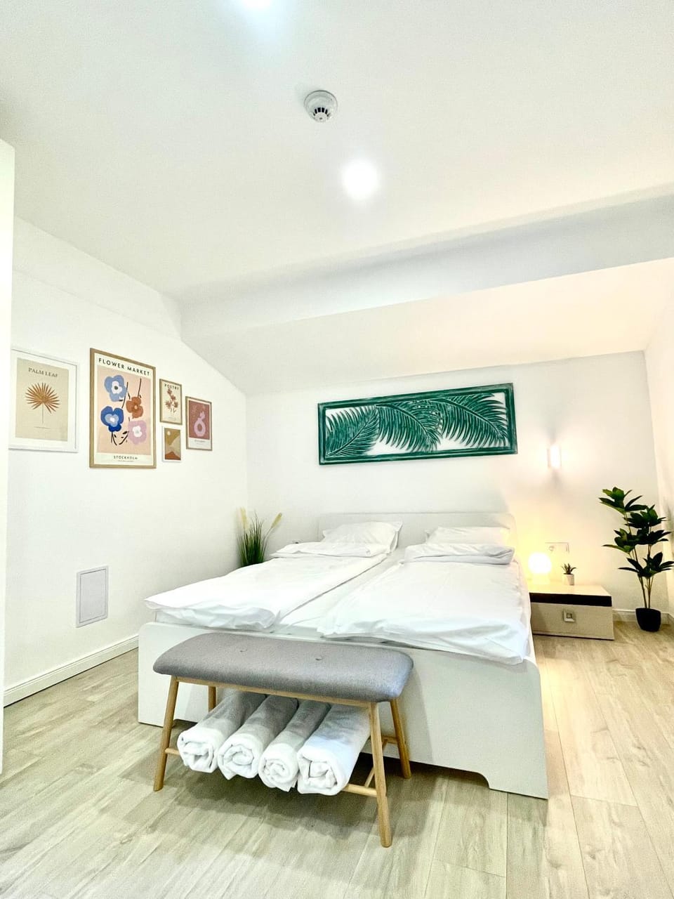 Ultracentral modern city view apartment Apartment in Romania