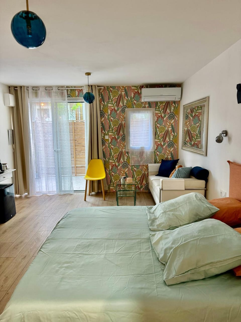 The home Privacy Bed and Breakfast in Marseille