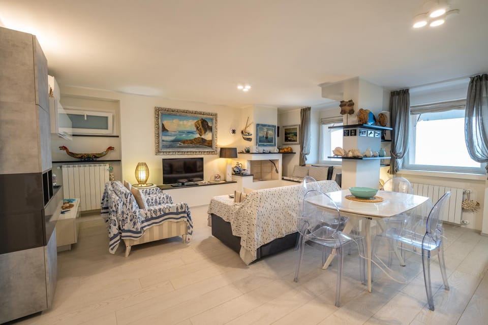 Villa Liliana - Ancora - Esclusivo con Accesso Diretto alla Spiaggia House in Varigotti