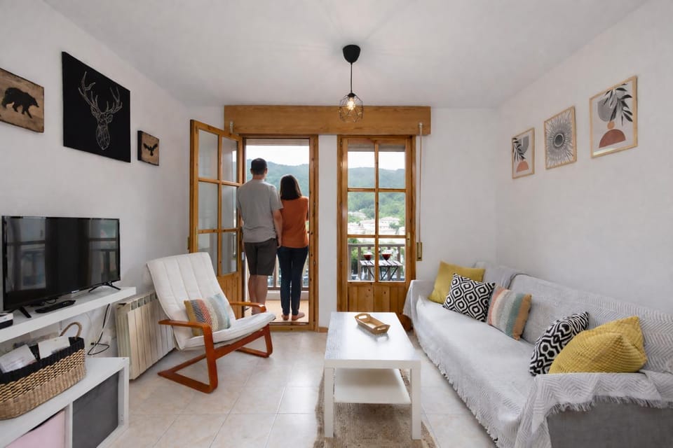 Treparriscos Home l Cine en casa l WIFI l Vistas Apartment in Biescas