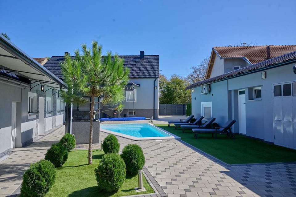 Patio, Swimming pool