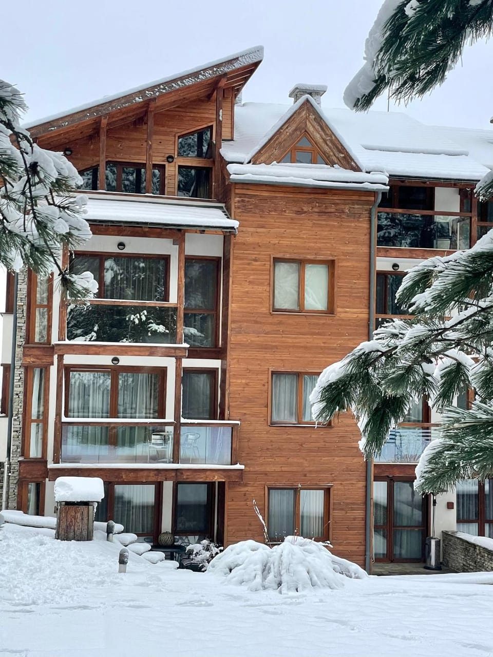 Spacious penthouse apartment in Pirin Golf and Country Club, SPA and pools are not included Apartment in Blagoevgrad Province