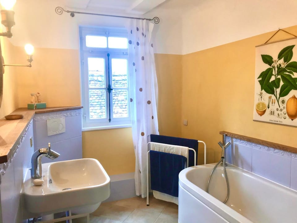 Bathroom, Bath