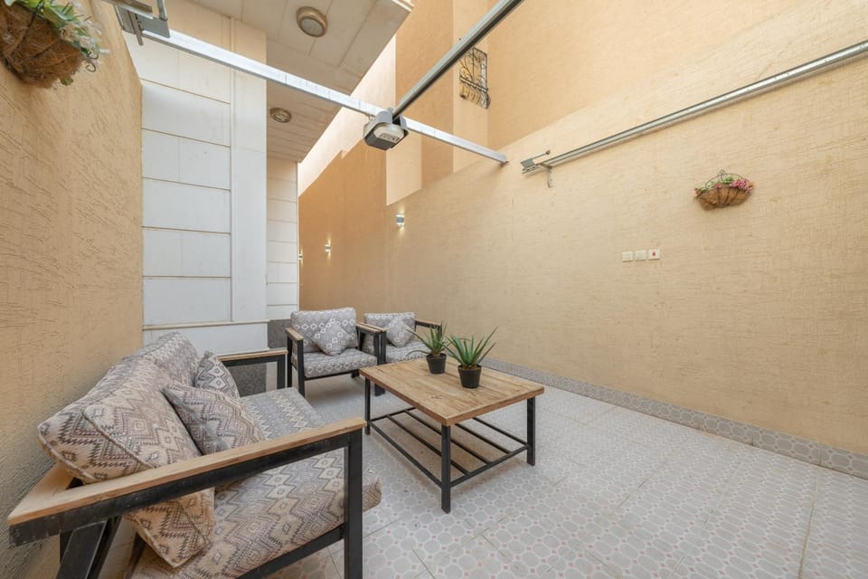 شقة ارضية مدخل خاص ٤ غرف نوم النرجس ١ Apartment in Riyadh