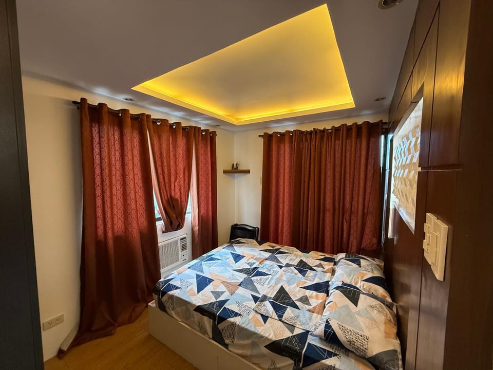 Cozy 2-bedroom Condo at Marcos Highway Apartment in Marikina