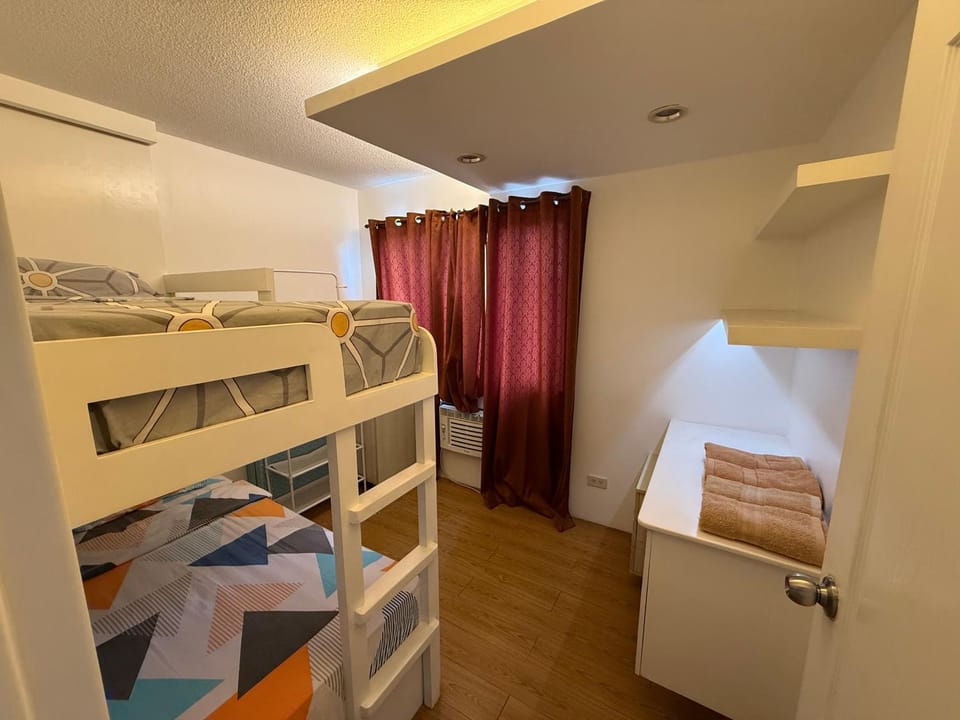 Cozy 2-bedroom Condo at Marcos Highway Apartment in Marikina