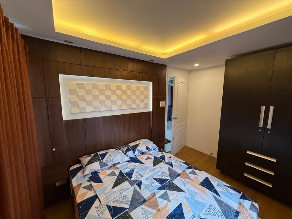 Cozy 2-bedroom Condo at Marcos Highway Apartment in Marikina