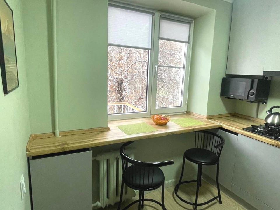 Lunch, kitchen