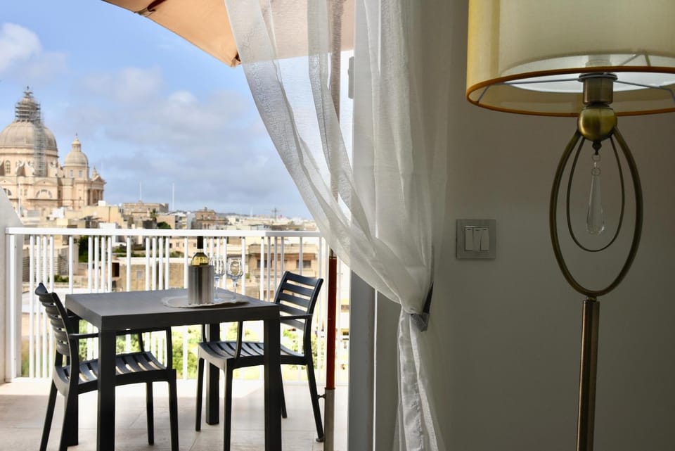 Balcony/Terrace, Living room, Dining area