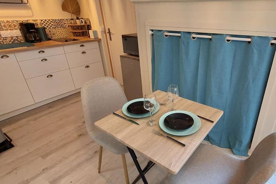 "L'Entre Deux Portes" authentique studio de charme Apartment in Hauts-de-France