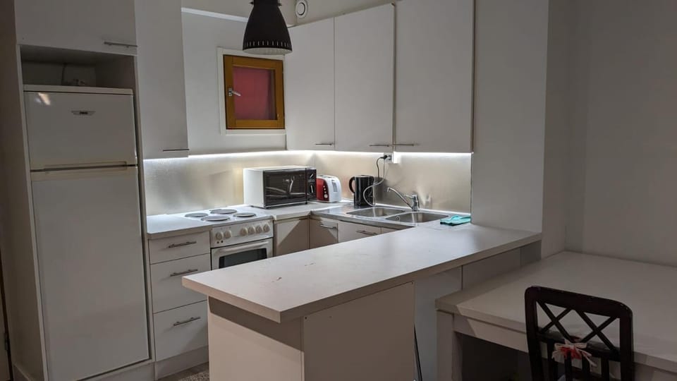 Kitchen or kitchenette, minibar, pet friendly, stove, toaster
