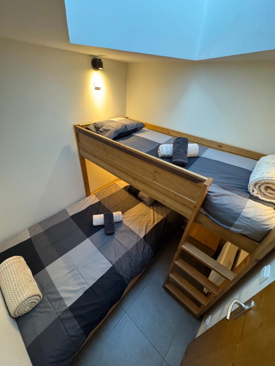 bunk bed