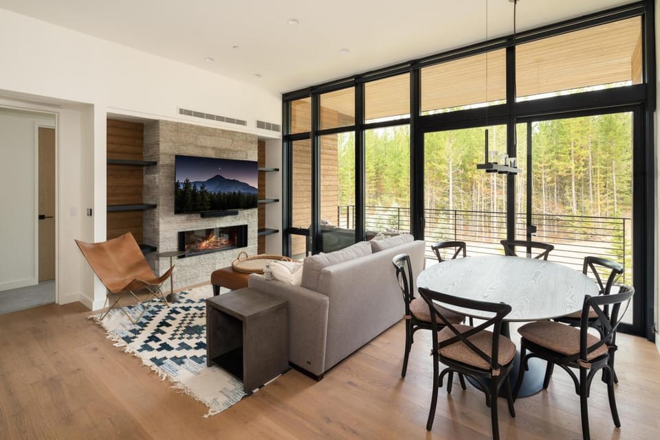 221 LakeLodge Apartment in Big Sky
