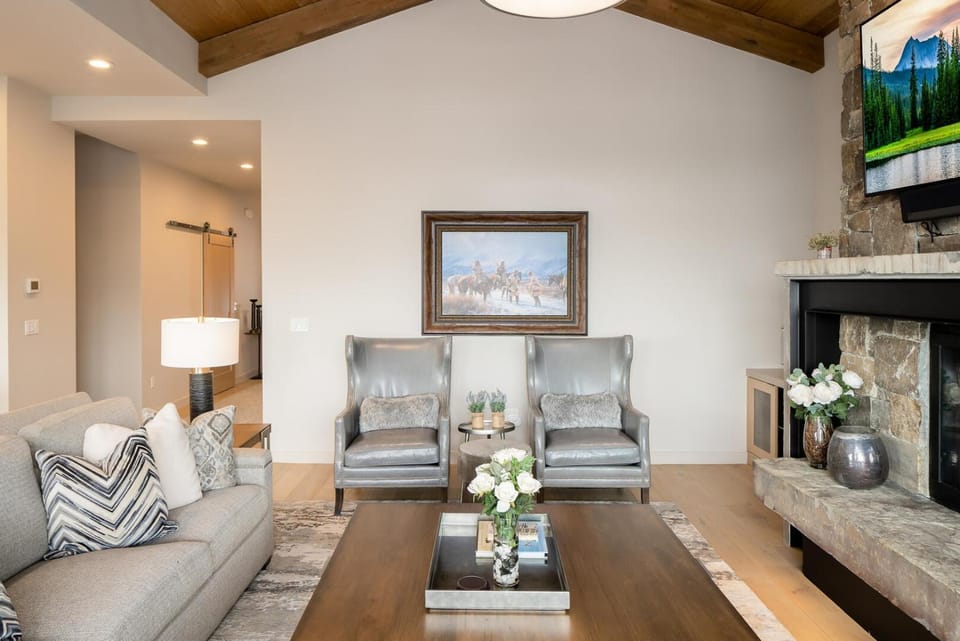 83B Lodgeside House in Big Sky