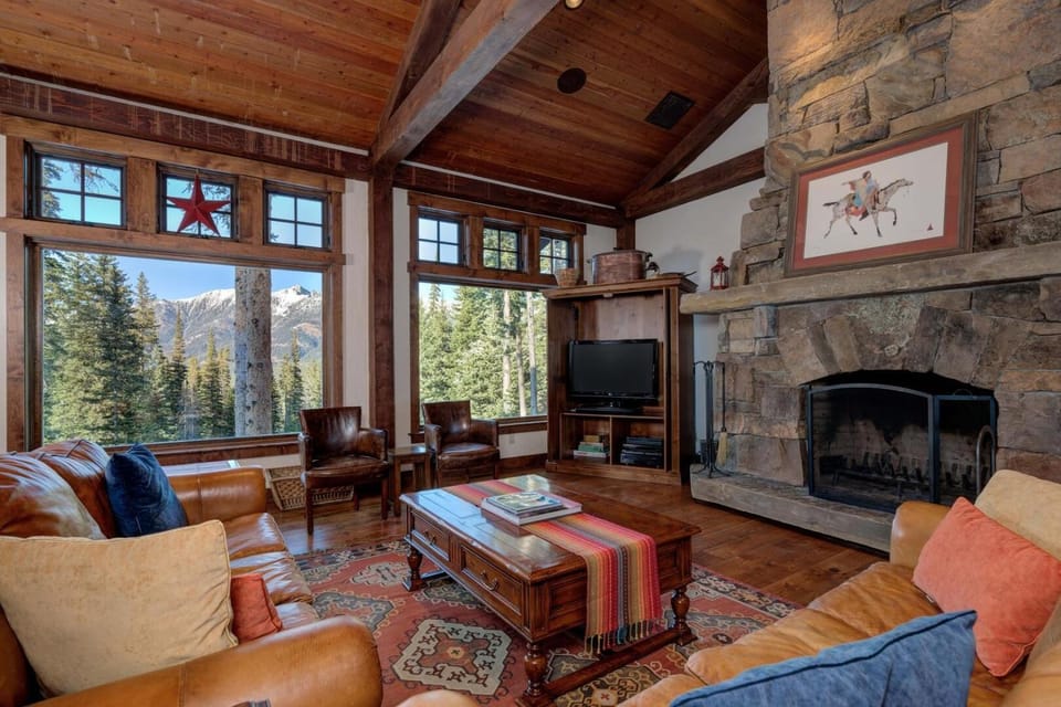 20 Peaks View House in Big Sky