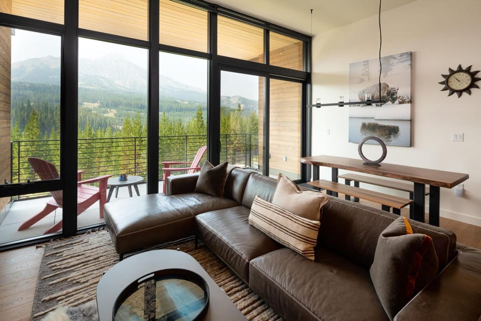 225 LakeLodge Apartment in Big Sky