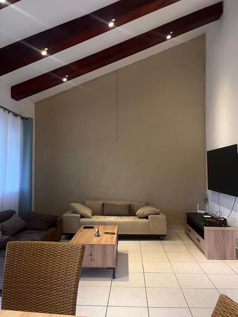 TV and multimedia, Living room, Seating area