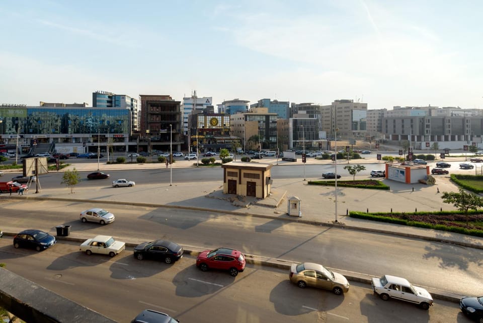 Property building, Day, Neighbourhood, Bird's eye view, Street view, Location