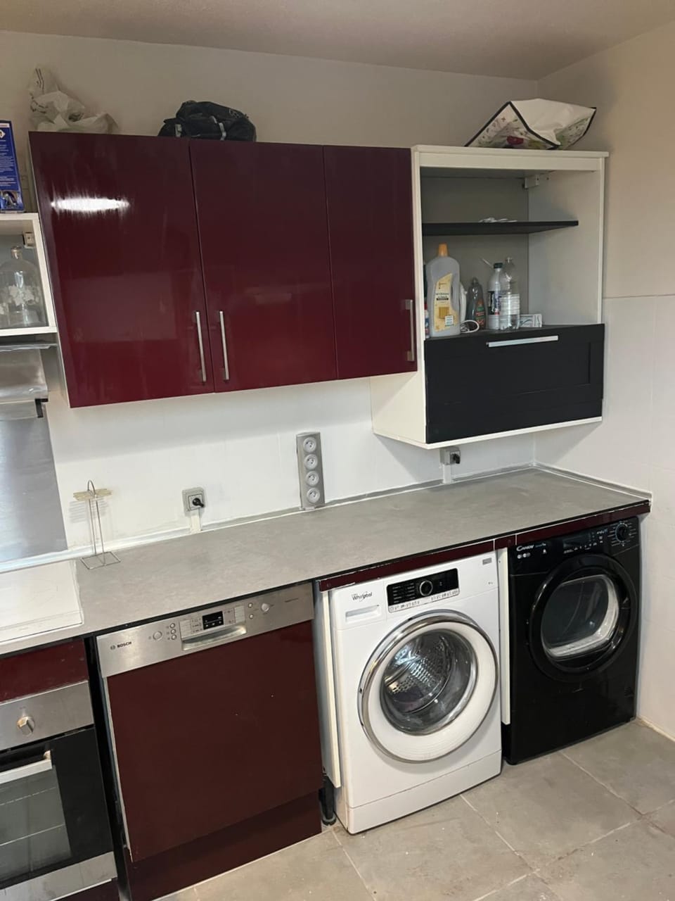Coffee/tea facilities, Kitchen or kitchenette, Communal kitchen, dishwasher, oven, pet friendly, stove, toaster, washing machine, dryer