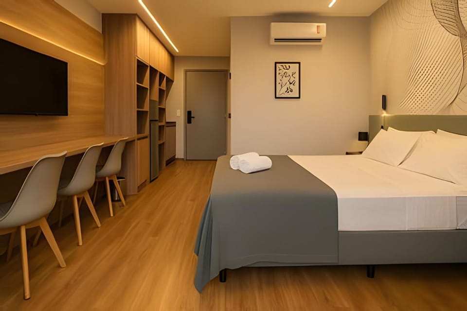 Photo of the whole room, Bedroom