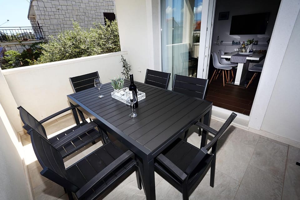 Property building, BBQ facilities, Garden, Landmark view