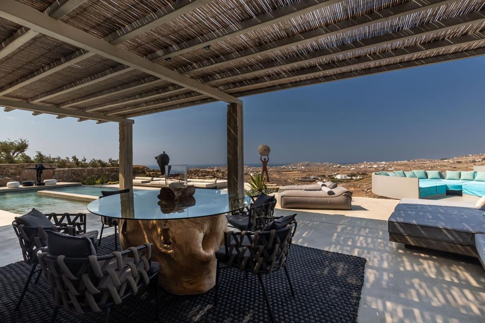 Day, Natural landscape, View (from property/room), Balcony/Terrace, Balcony/Terrace, Seating area, Dining area, Pool view, Sea view, Swimming pool, sunbed