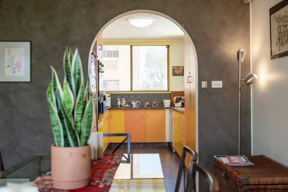 Kitchen or kitchenette, Living room, minibar