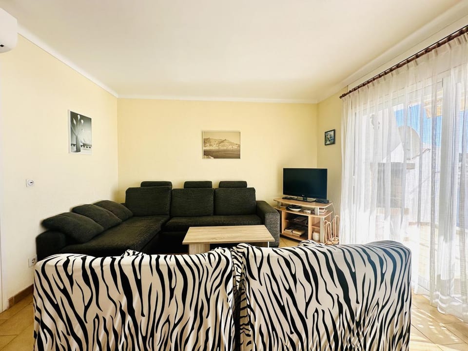 Encantador Apartamento con Terraza en la Costa de Roses - ES-258-123 Apartment in Roses