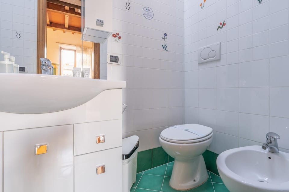 Bathroom, bidet