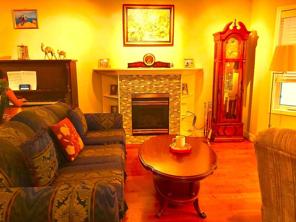 TV and multimedia, Living room, Seating area, flat iron, Internal: Not applicable to any particular room
