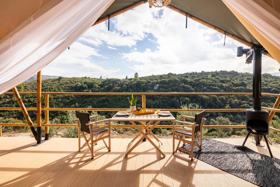 Patio, Day, Natural landscape, View (from property/room), Balcony/Terrace, Dining area, Mountain view