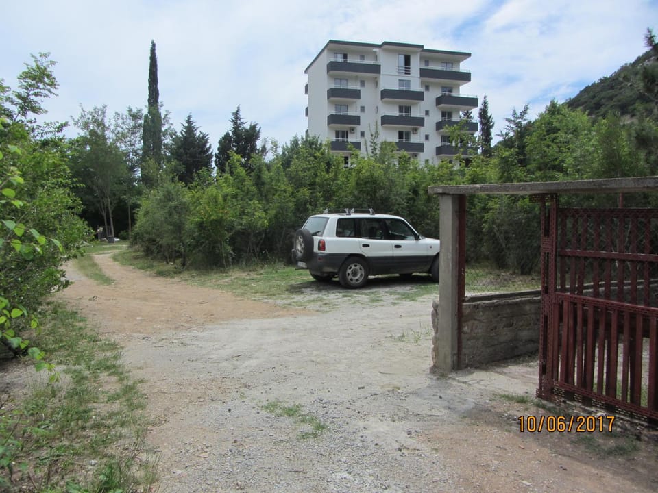 Holiday Home Idyllic Cottage House in Budva Municipality