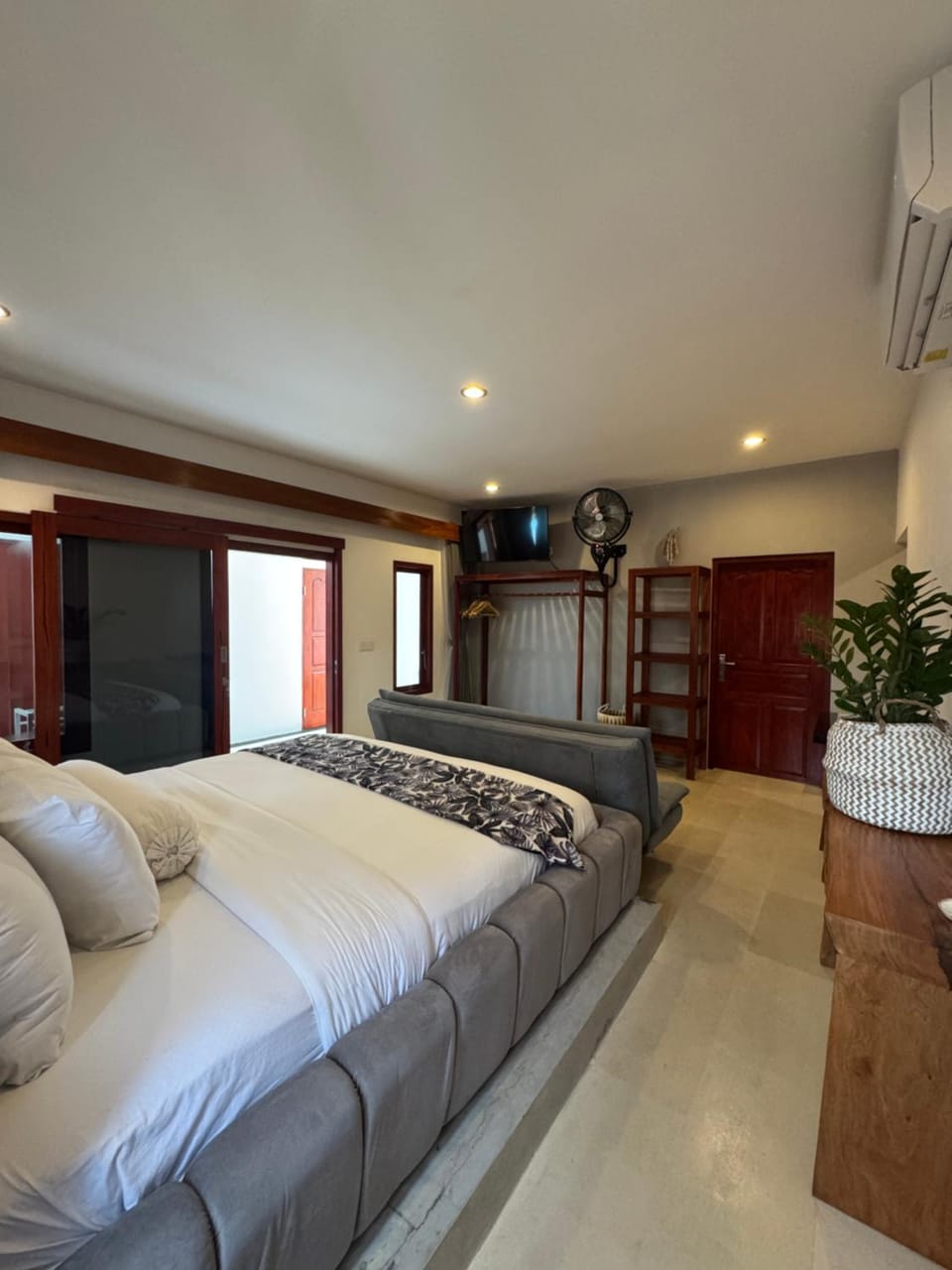 Living room, Bedroom