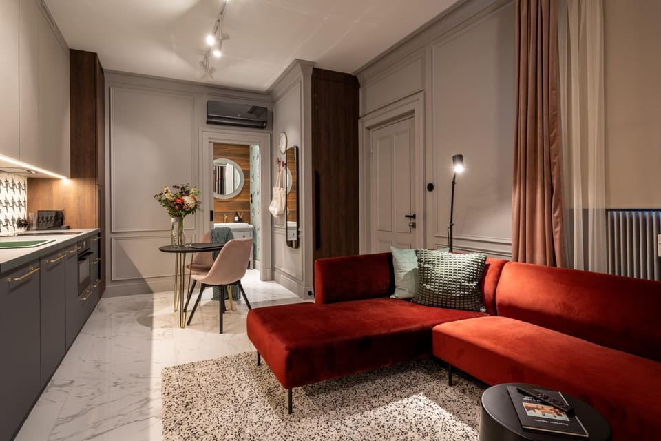Bathroom, Living room, Photo of the whole room, Seating area, Dining area, wardrobe, kitchen, air conditioner