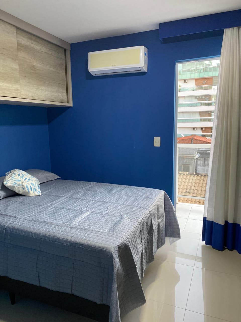 Bed, Photo of the whole room, air conditioner