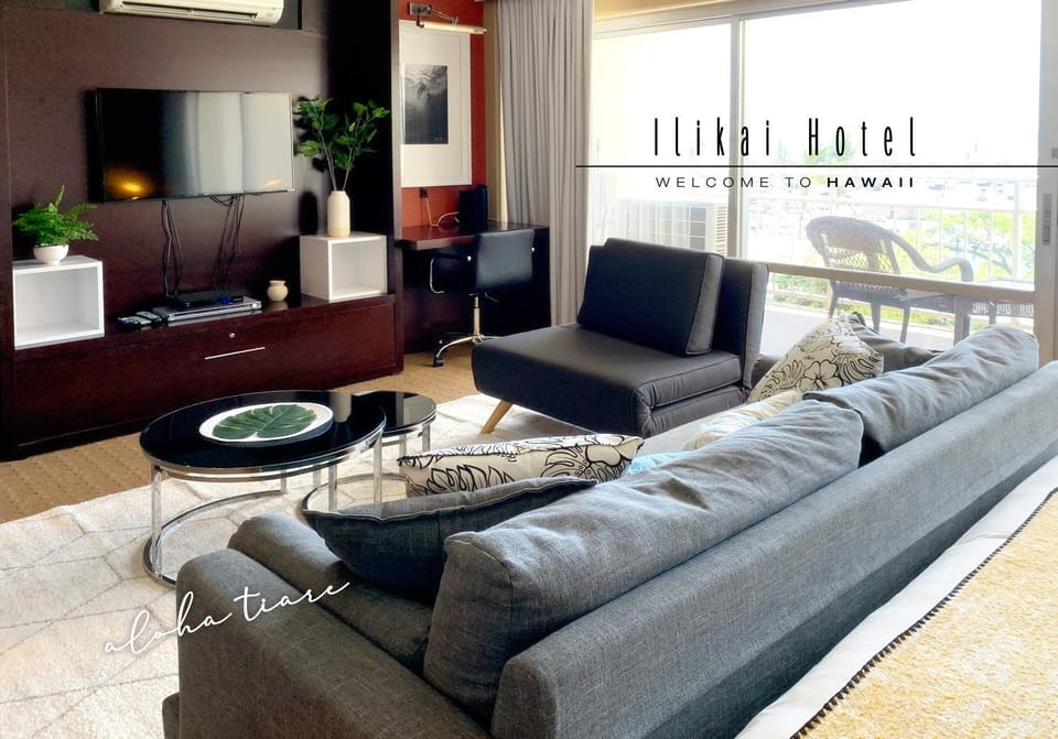 Ocean View Waikiki Luxury Ilikai Apartment in Honolulu