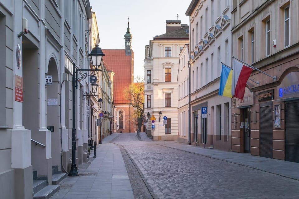 Property building, Off site, Location, Quiet street view