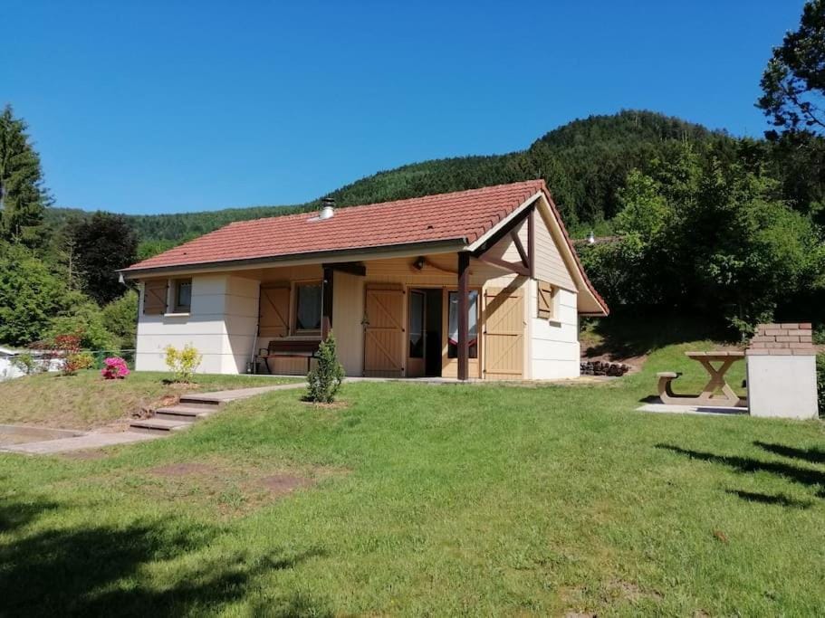 Chaleureux gîte des brocards aux pieds des sapins 3 étoiles House in Vosges