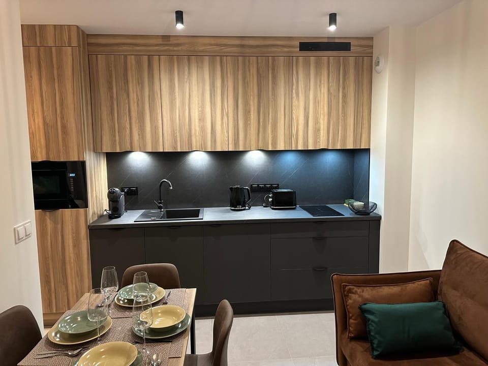 Kitchen or kitchenette, Living room