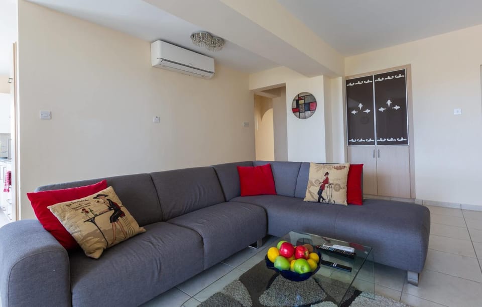 Spacious sea view apartment Apartment in Paphos