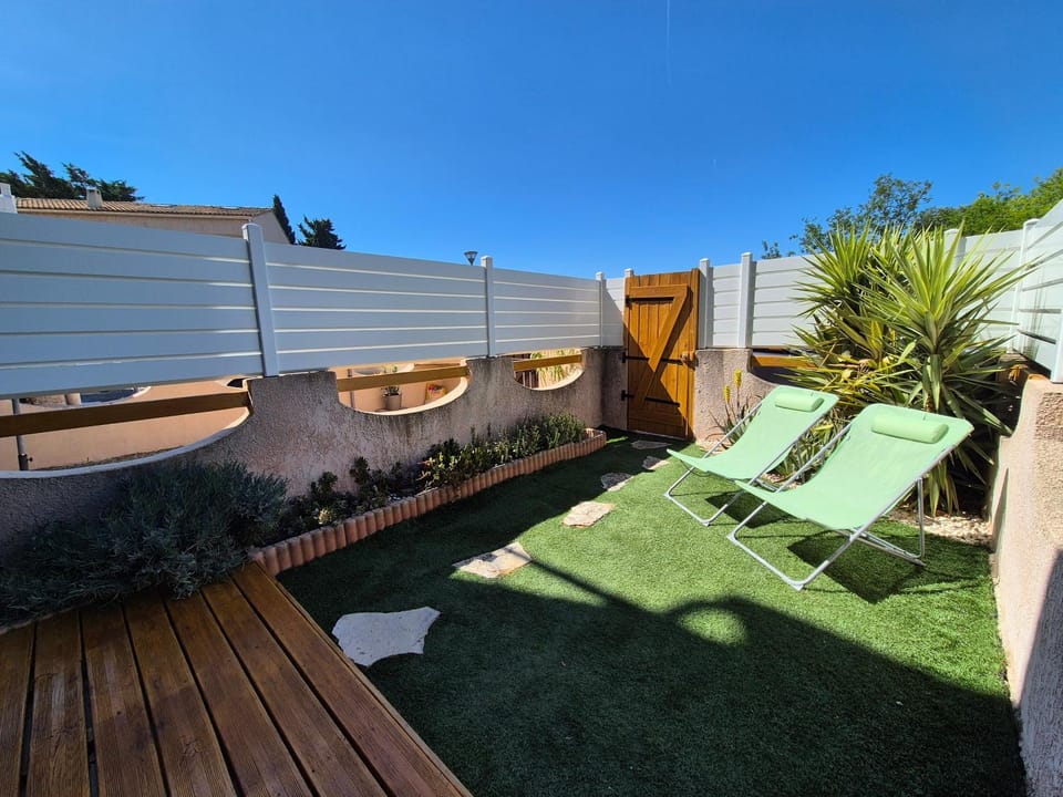 Rez de jardin climatisé, cosy, avec parking à Sanary - Les Amirantes Apartment in Sanary-sur-Mer