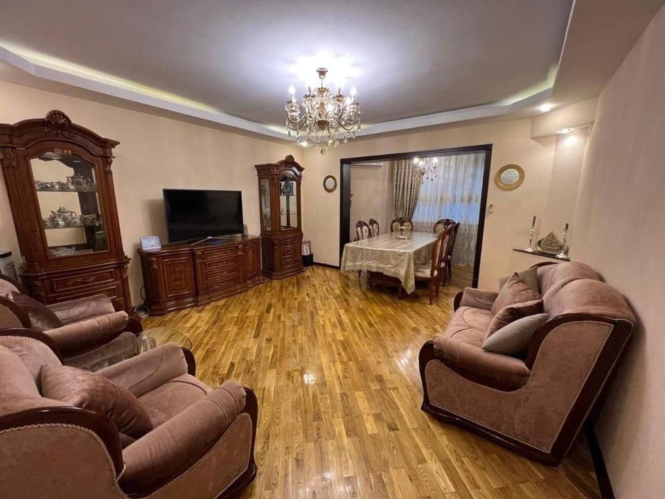 В центре города трёхкомнатная квартира! Apartment in Europe