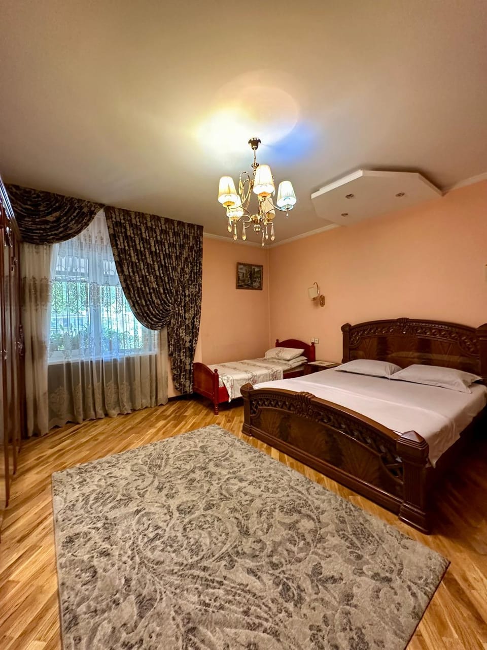 В центре города трёхкомнатная квартира! Apartment in Europe