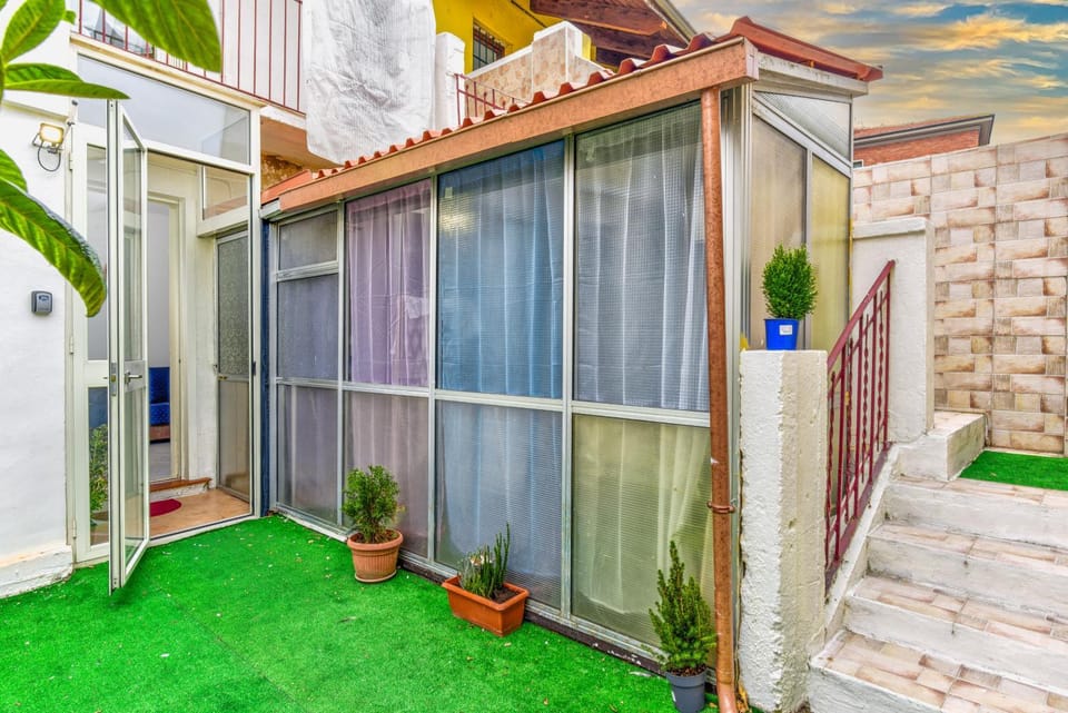 Patio, Day, Garden, Garden view