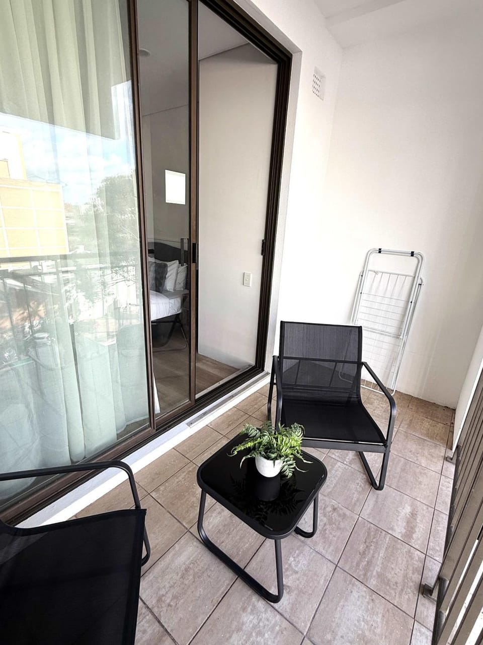 408 Abundant Abode CBD 1BR Best Location & Balcony Apartment in Perth