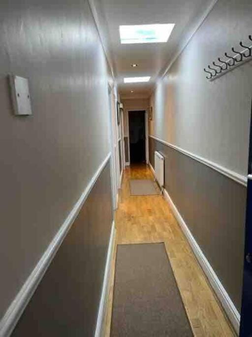 Kensington apartment with 2 bedrooms 1 living room and Patio Apartment in City of Westminster