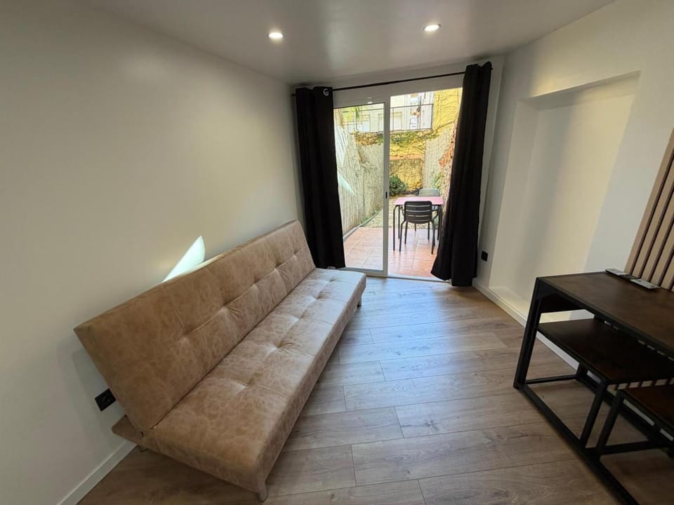 MT Boutique Suites y Apartamentos - Adults Only - Apartment in Mataró