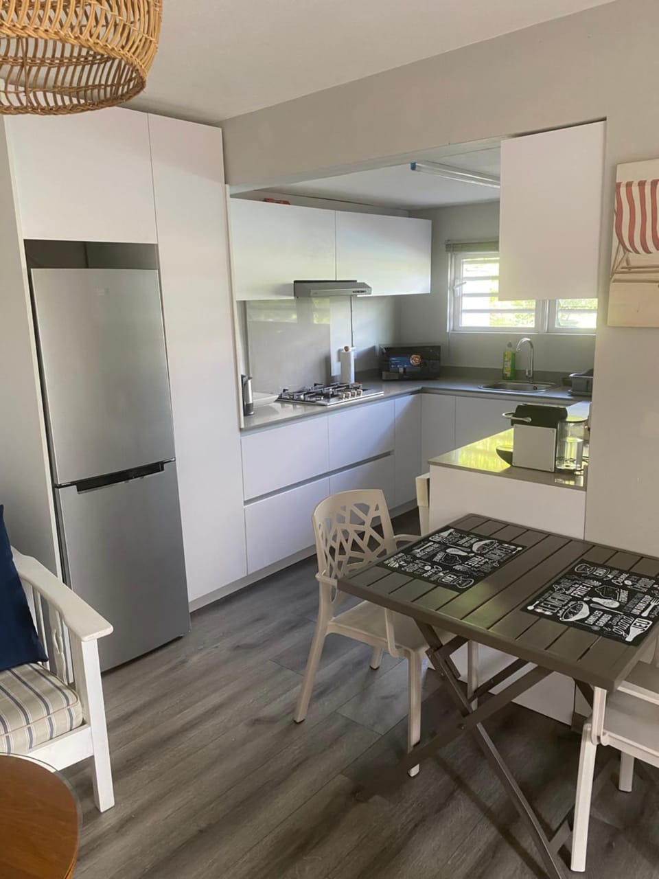 Spacious basement studio in tranquil nook Apartment in Rivière Noire District, Mauritius