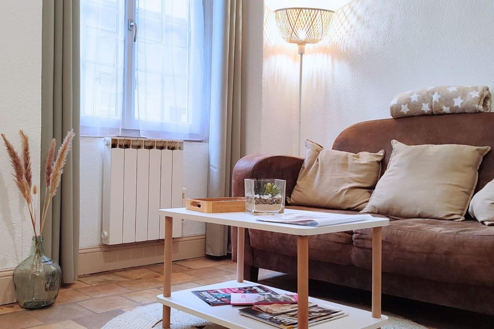 Living room, Decorative detail, Decorative detail, Seating area