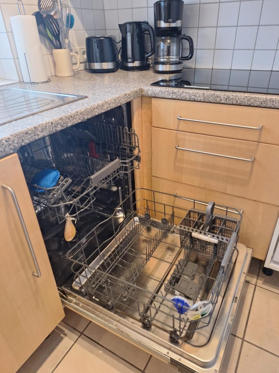 Kitchen or kitchenette, dishwasher, kitchen